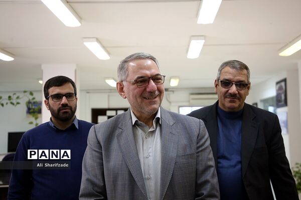 بازدید محمود امانی طهرانی دبیرکل شورای عالی آموزش‌ و پرورش از خبرگزاری پانا