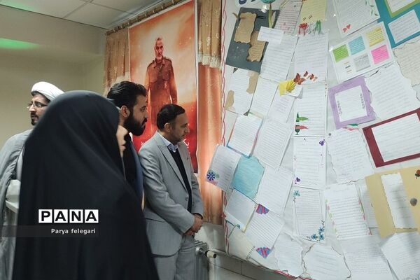 نمایشگاه مدرسه‌ انقلاب در آموزشگاه فرزانگان شهرستان قرچک