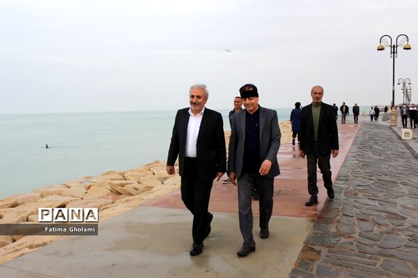 همایش پیاده‌روی خانوادگی صبح و نشاط در بوشهر