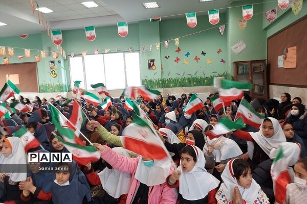 جشن انقلاب و دهه فجر در مدرسه حضرت زینب(س) رودهن