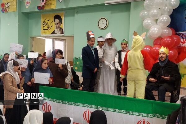 جشن انقلاب و دهه فجر در مدرسه حضرت زینب(س) رودهن
