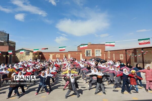 برگزاری جشن پیروزی انقلاب در دبستان بنت‌الهدی فشافویه