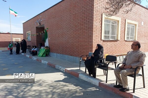 برگزاری جشن پیروزی انقلاب در دبستان بنت‌الهدی فشافویه