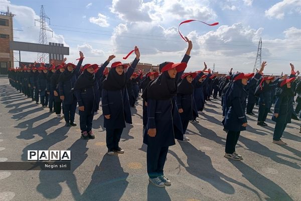 جشن یاوران انقلاب در مدرسه کمیساریا ۲۰۲۰ پاکدشت