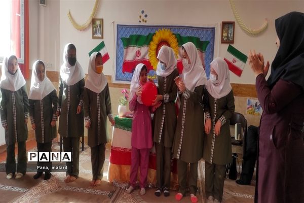 برگزاری جشن دهه فجر در مدارس ملارد