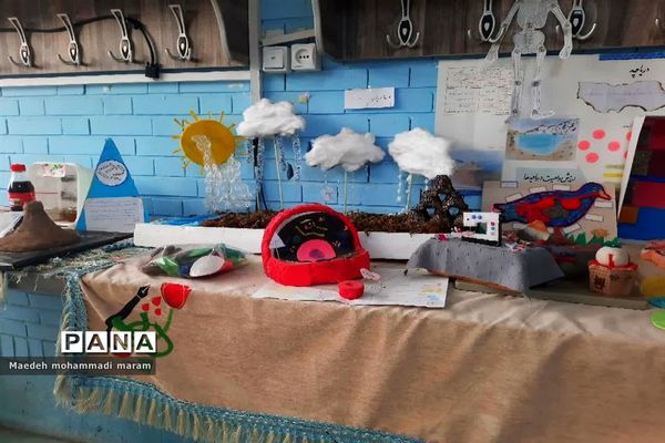 نمایشگاه دستاوردهای دانش‌آموزان به‌مناسبت دهه مبارک فجر