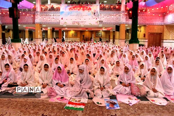 جشن تکلیف دانش‌آموزی در زنجان