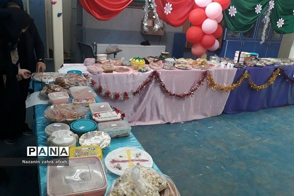 برگزاری جشنواره فجر و سلامت در دبستان حضرت زهرا(س) ۲ رودهن