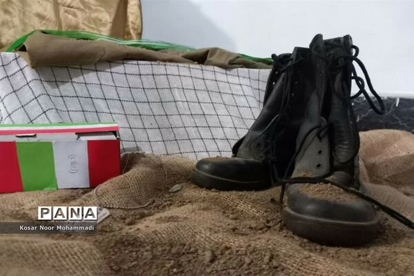 نمایشگاه مدرسه انقلاب در مدرسه آیت‌الله گلپایگانی اسلامشهر