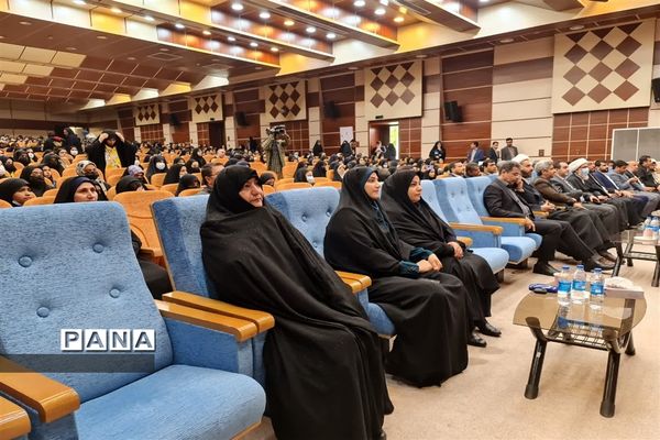 همایش دختران فاطمی رهروان زینبی در بوشهر