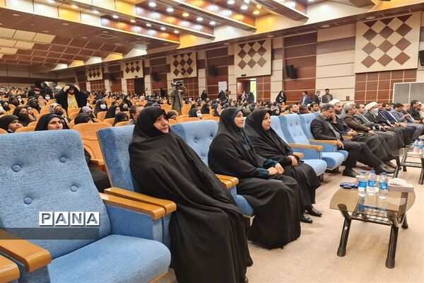 همایش دختران فاطمی رهروان زینبی در بوشهر