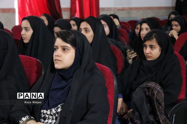 دانش‌آموزان بهارستانی راهی کربلای ایران شدند