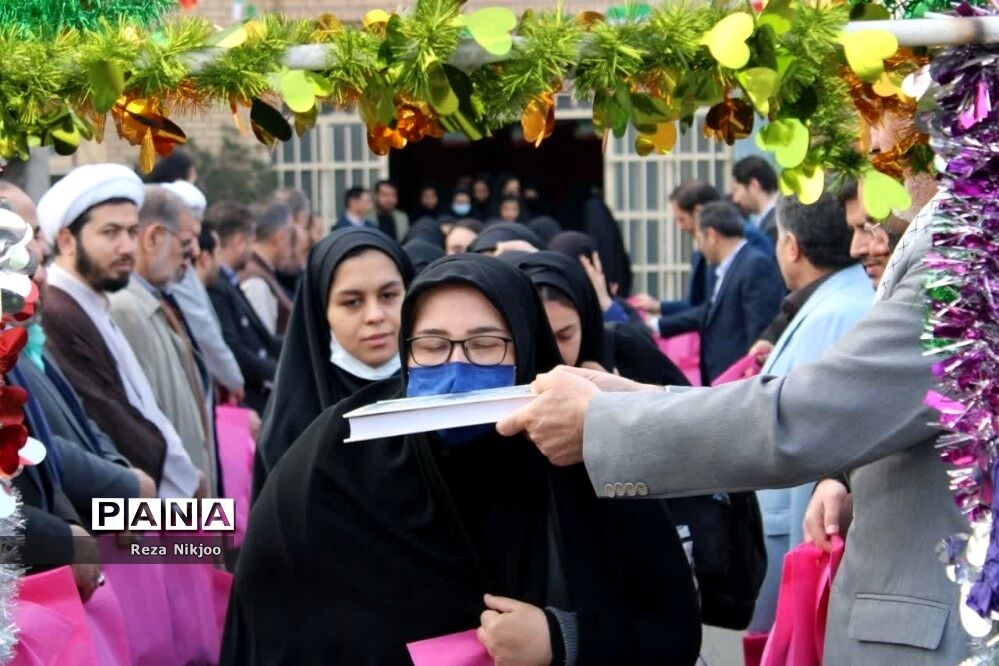 دانش‌آموزان بهارستانی راهی کربلای ایران شدند