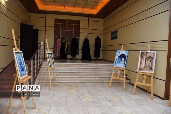 نمایشگاه  دختران فاطمی رهروان زینبی در بوشهر