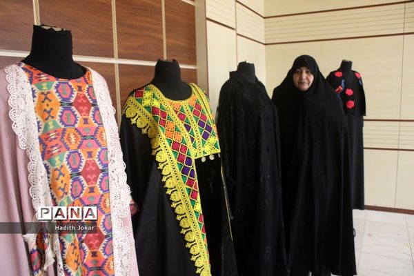 نمایشگاه  دختران فاطمی رهروان زینبی در بوشهر