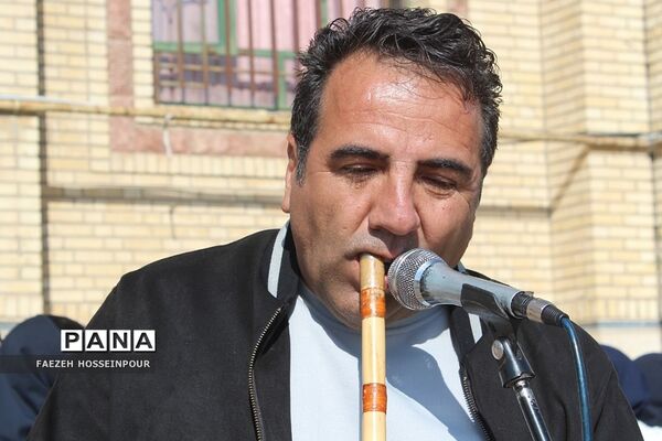 برگزاری اختتامیه المپیاد ورزشی به مناسبت دهه فجر در دبیرستان مبین اندیشه بهارستان‌دو