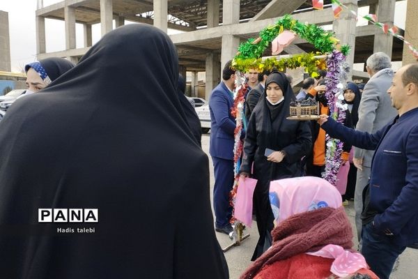 برگزاری مراسم اعزام و بدرقه دانش‌آموزان بهارستانی به اردوی راهیان نور