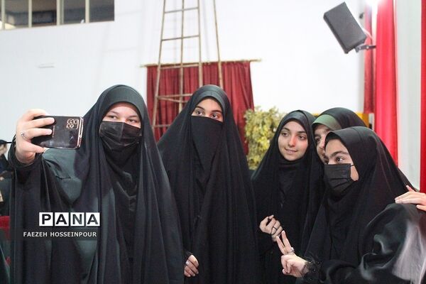 برگزاری مراسم اعزام و بدرقه دانش‌آموزان بهارستانی به اردوی راهیان نور