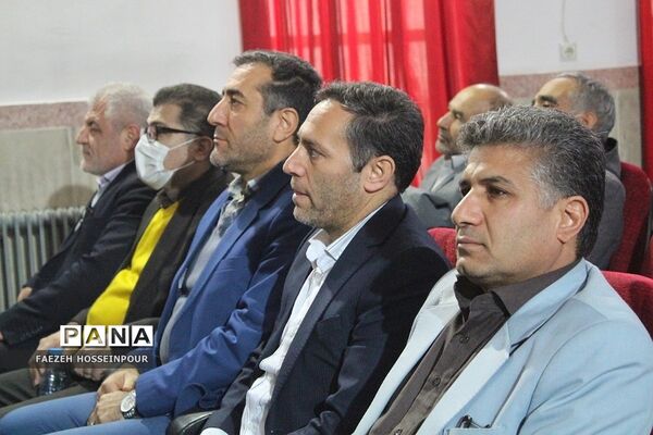 برگزاری مراسم اعزام و بدرقه دانش‌آموزان بهارستانی به اردوی راهیان نور