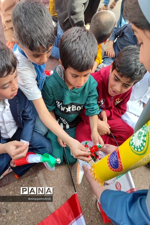 گرامیداشت چهل و چهارمین سالگرد پیروزی انقلاب در مدارس روستایی