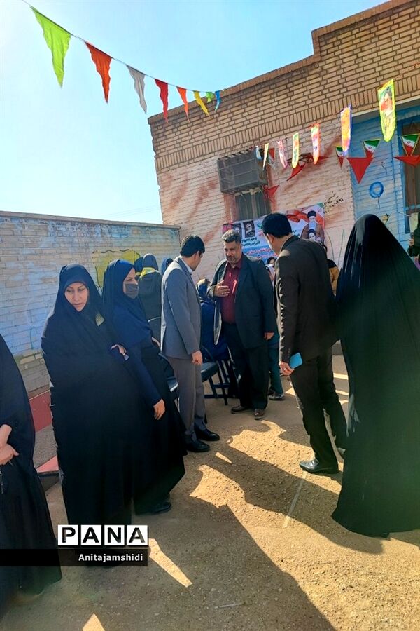 گرامیداشت چهل و چهارمین سالگرد پیروزی انقلاب در مدارس روستایی