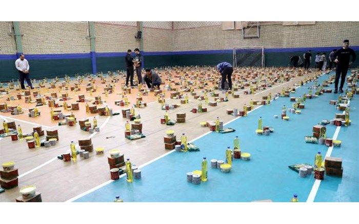 تهیه بسته‌های معیشتی برای اهالی زلزله‌زده شهرستان خوی از سوی نمایندگان