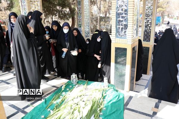 مراسم یادواره شهدای دفاع مقدس در اردوگاه ثامن الحجج