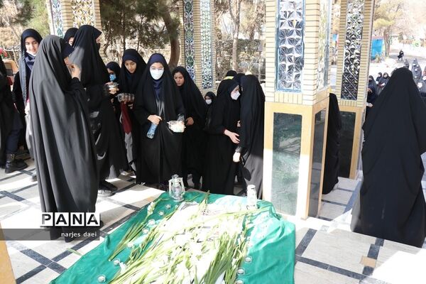 مراسم یادواره شهدای دفاع مقدس در اردوگاه ثامن الحجج