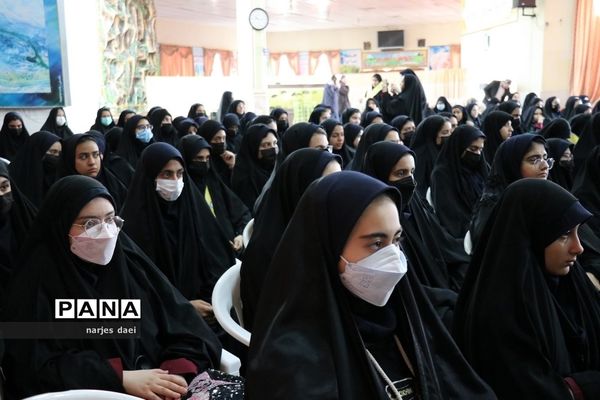 مراسم یادواره شهدای دفاع مقدس در اردوگاه ثامن الحجج