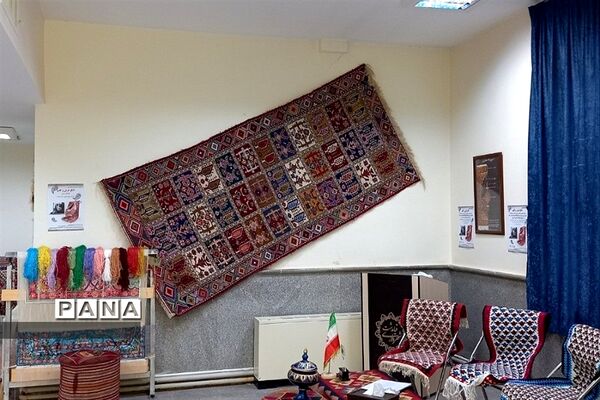 اختتامیه نمایشگاه دهه فجر فرش دستباف شهرستان های تهران در پاکدشت