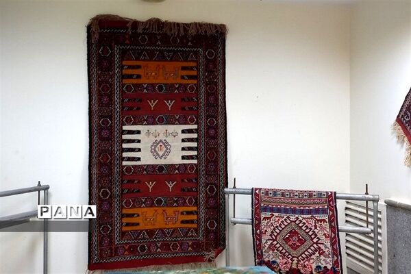 اختتامیه نمایشگاه دهه فجر فرش دستباف شهرستان های تهران در پاکدشت