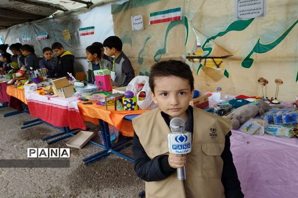 برگزاری بازارچه از دست‌سازه‌های دانش‌آموزان در دبستان پسرانه امامت