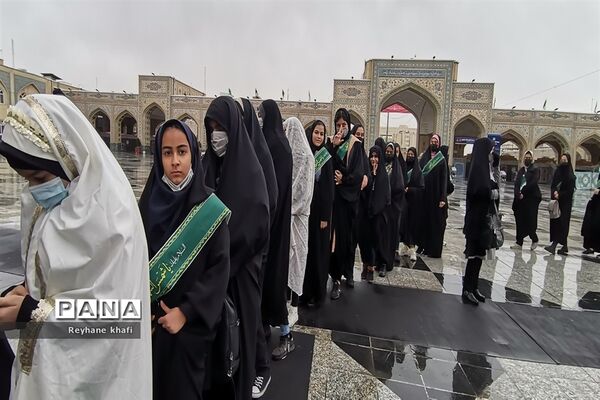 روز دوم اردوی زیارت اولی ها در حرم امام رضا(ع)
