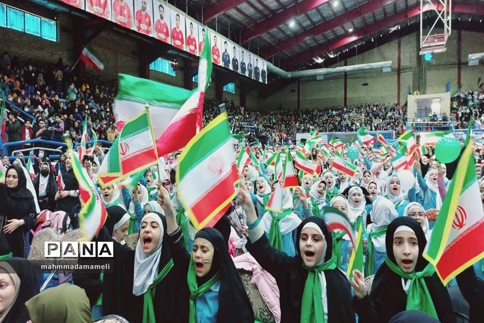 جشن چهار هزار نفری نونهالان گام دوم انقلاب