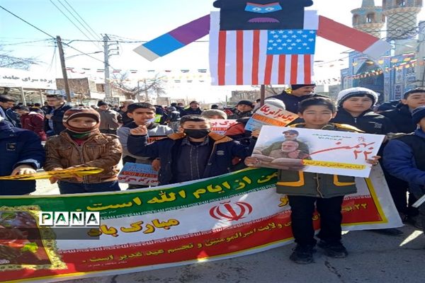 حضور مردم شهرستان بن در راهپیمایی ۲۲بهمن