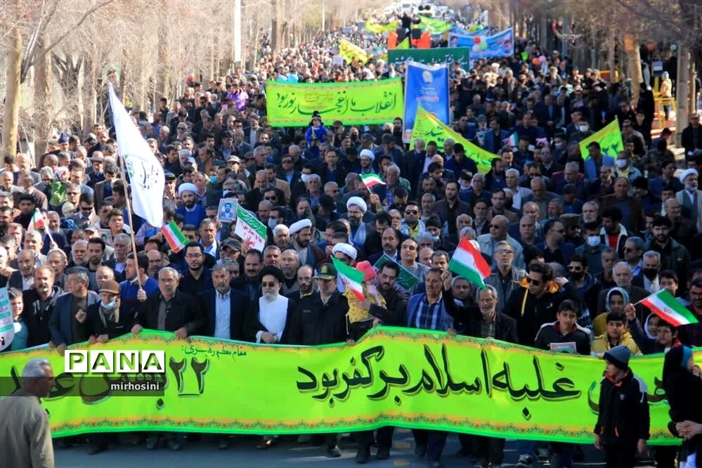 راهپیمایی با شکوه یوم الله ۲۲ بهمن در شهرستان ابرکوه