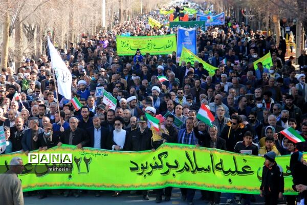 راهپیمایی با شکوه یوم الله ۲۲ بهمن در شهرستان ابرکوه