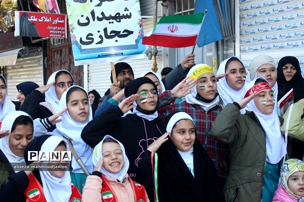 راهپیمایی ۲۲ بهمن در گلوگاه