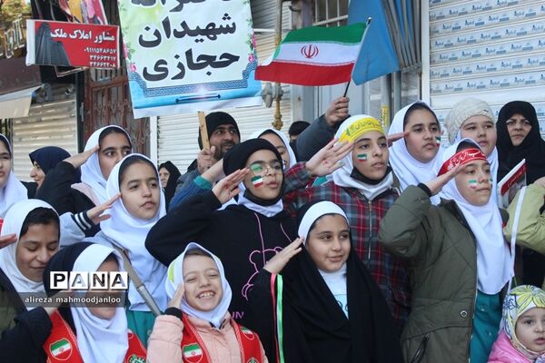 راهپیمایی ۲۲ بهمن در گلوگاه