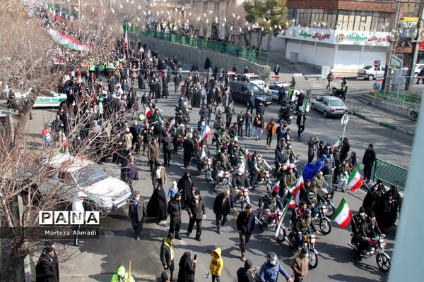 راهپیمایی باشکوه 22 بهمن در ناحیه یک شهرری