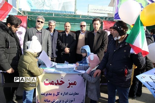 راهپیمایی۲۲بهمن در شهرستان‌های آذربایجان شرقی