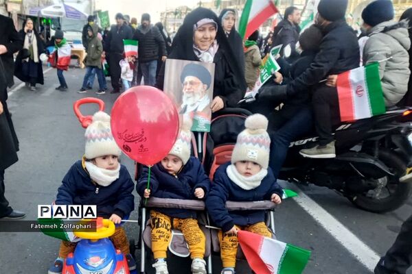 حضور پرشور مردم در جشن چهل و چهارمین سالگرد انقلاب اسلامی ایران