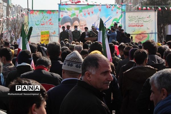 حضور پرشور مردم بهارستانی در راهپیمایی ۲۲ بهمن