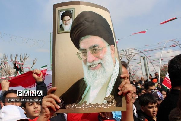 حضور پرشور مردم بهارستانی در راهپیمایی ۲۲ بهمن