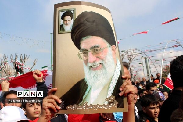 حضور پرشور مردم بهارستانی در راهپیمایی ۲۲ بهمن