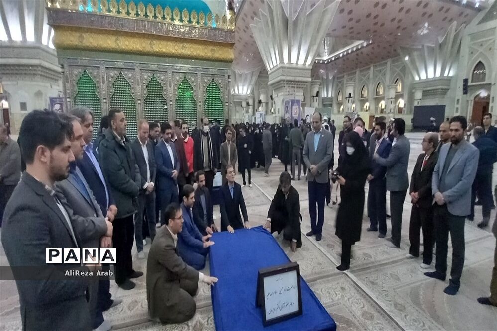 تجدید میثاق جمعی از کارمنداران اداره استثنایی استان تهران با امام راحل(ع)