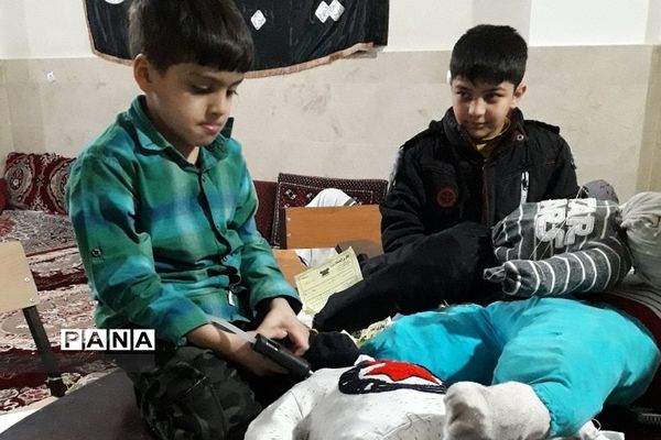 ماکت سازی از وسیله‌های دور ریختنی برای افراد دور ریختنی