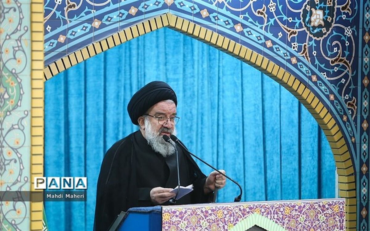 راهپیمایی ۲۲ بهمن تکلیف شرعی و میهنی است