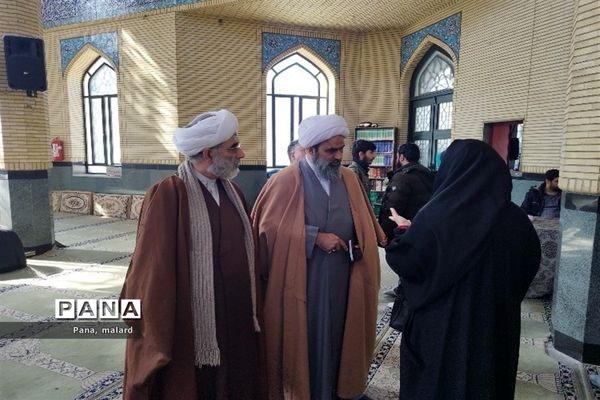 ارائه خدمات به نمازگزاران در نمازجمعه ملارد