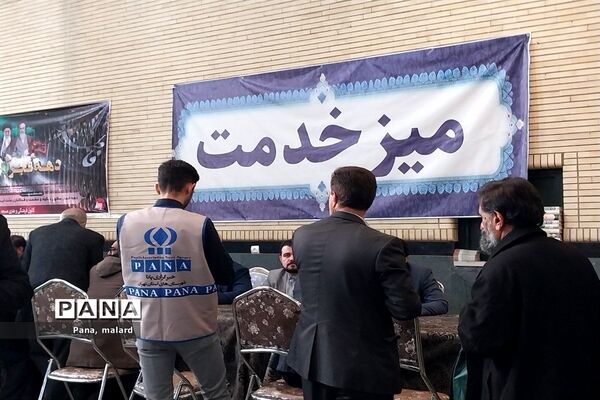 ارائه خدمات به نمازگزاران در نمازجمعه ملارد